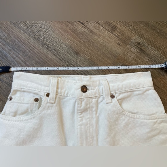 Vintage Levi’s 551 Relaxed Fit Shorts - Picture 4 of 7